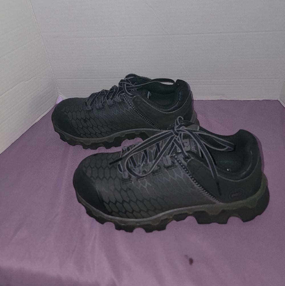Women's Black Athletic Trail Shoes - All-Purpose Performance Size 7m